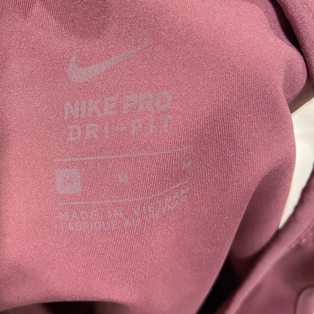 Nike Women’s Mauve Tight Fit Sleeveless Training Tank Top Medium - Picture 7 of 8